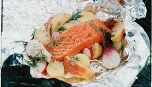 recept Lax i folie med potatis, äpplen, lök och dill fiskbilen ishavet.nu